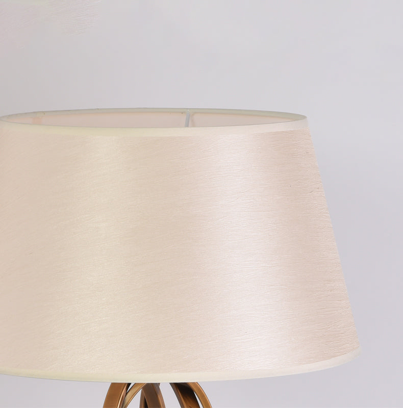 Elegant And Chic Golden Interwoven Table Lamp